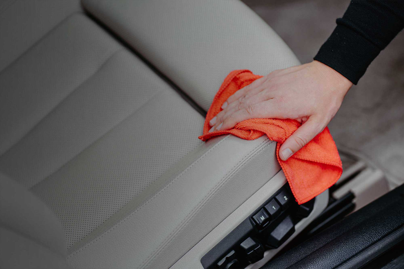 Auto interieur reinigen in Antwerpen met car detailing producten